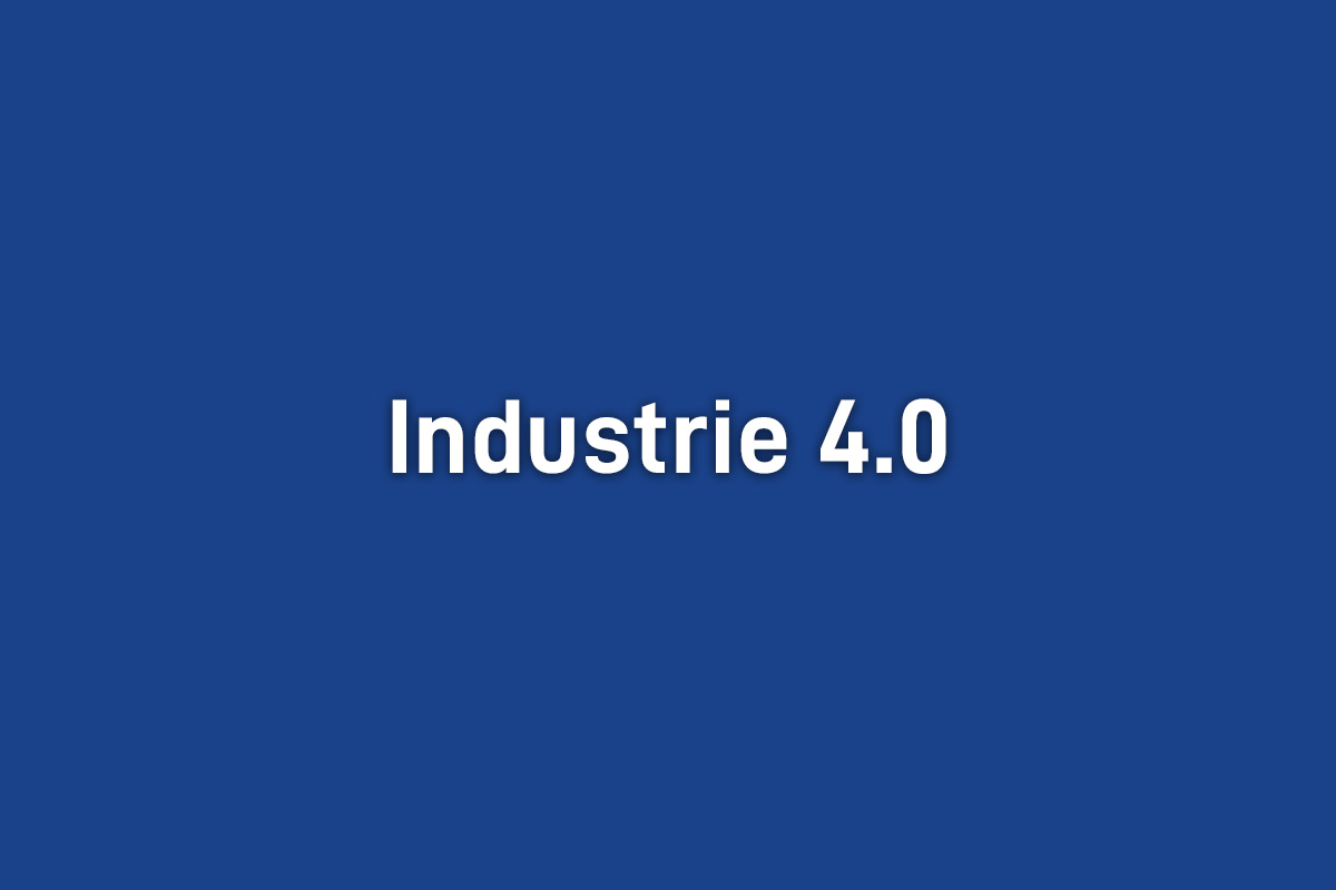 Weißer Schriftzug Industrie 4.0 auf blauem Hintergrund